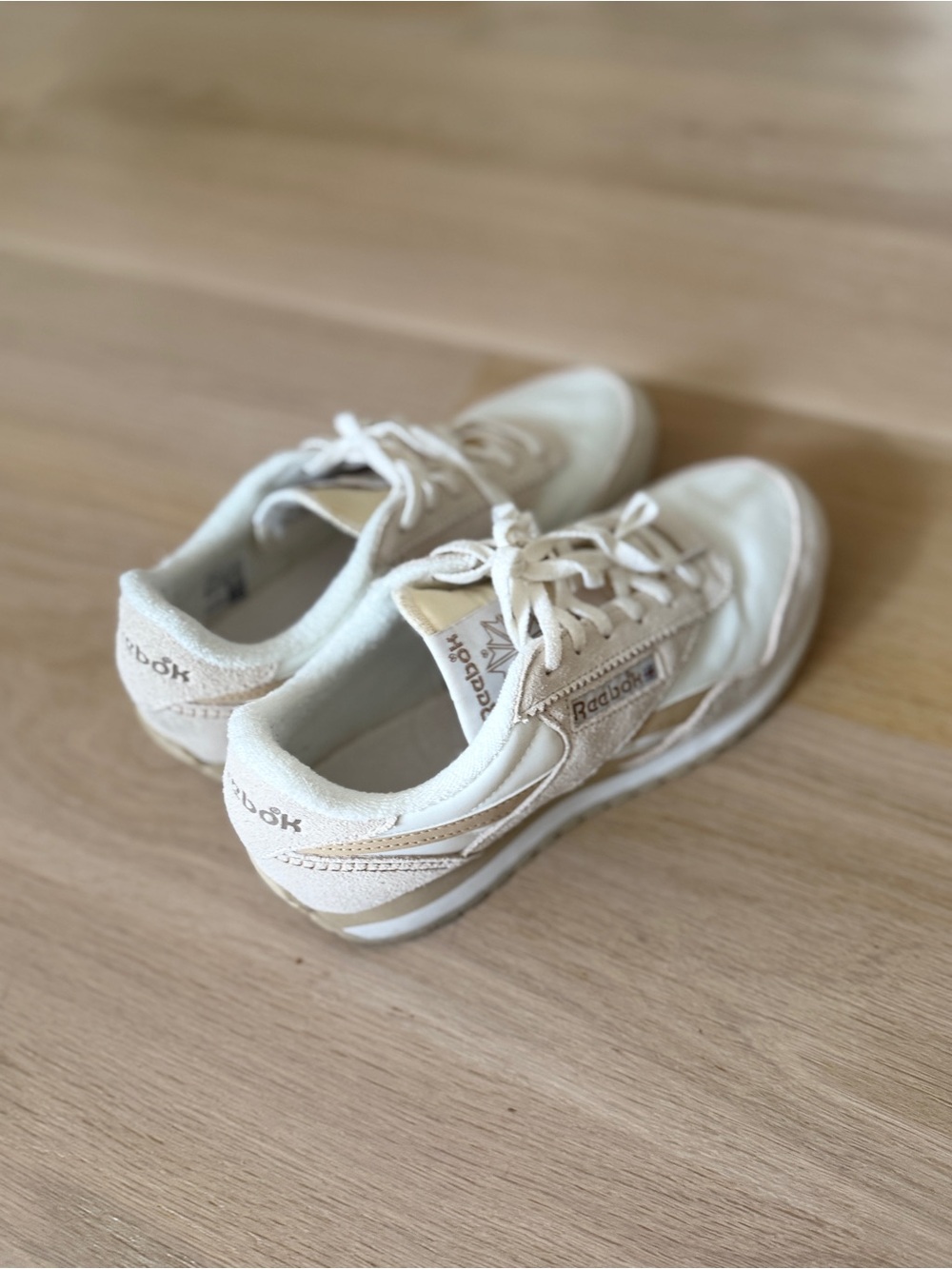 Reebok Retro Runner Sneakers in Cream and Beige women’s 8.5 - Picture 3 of 6